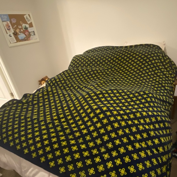 Vera Bradley Bedding Vera Bradley Collegiate Blanket Poshmark